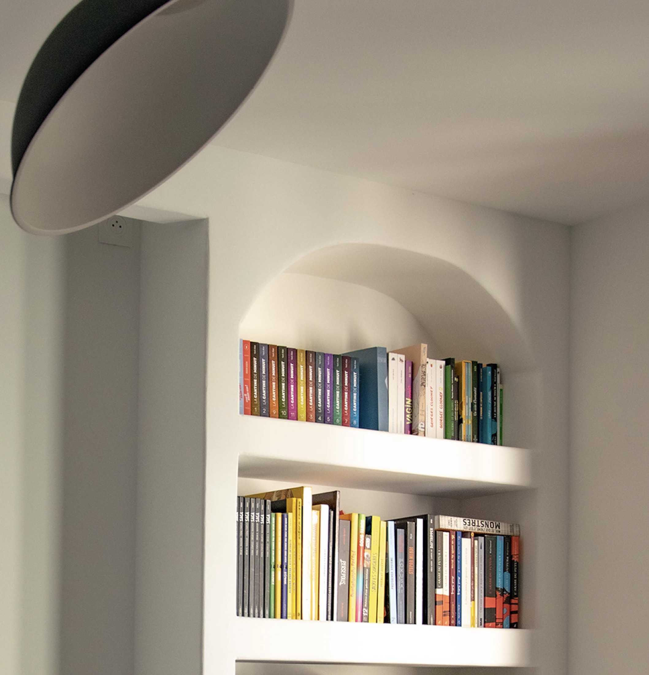 Bibliothèque intégrée de la Villa Cosy