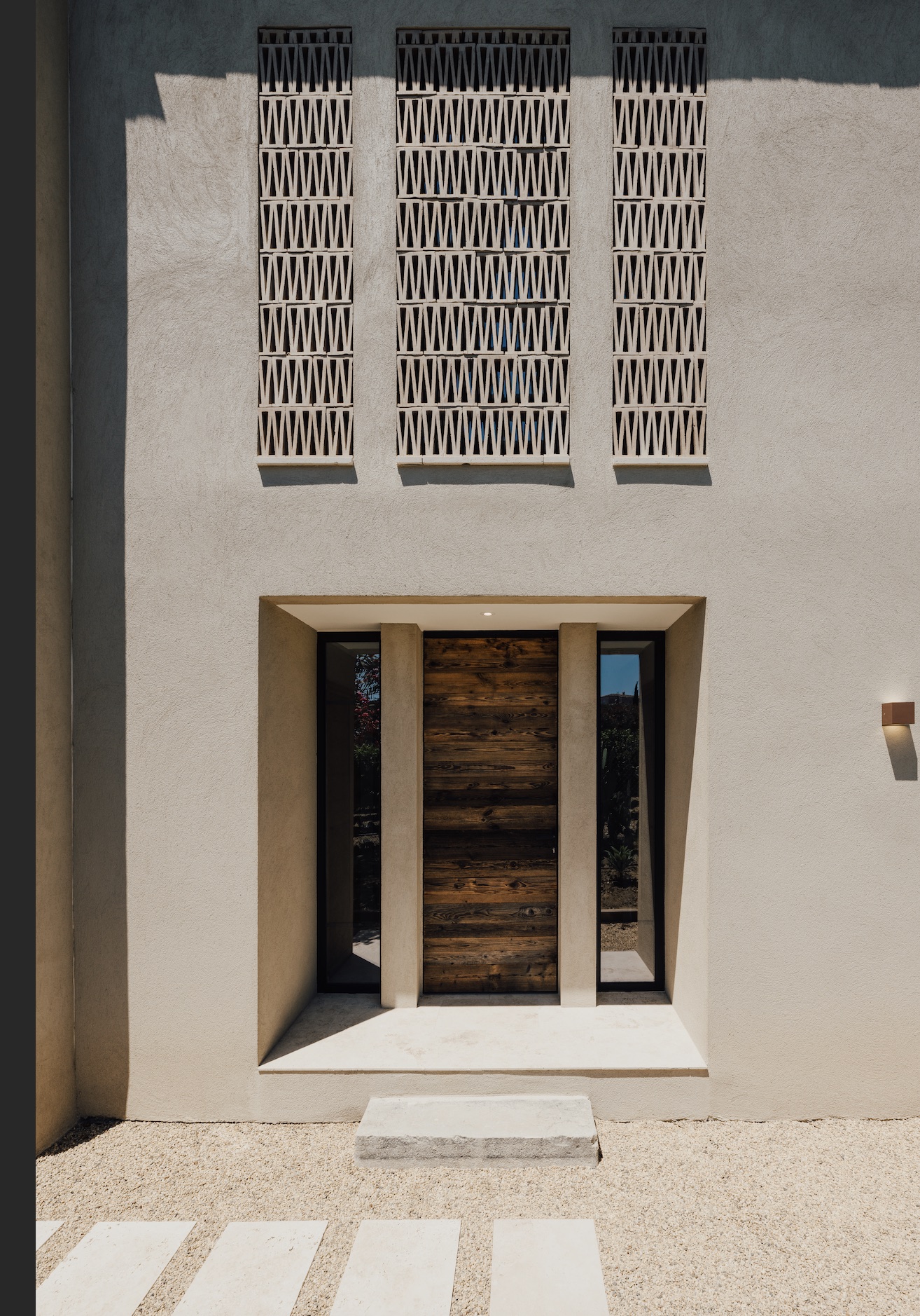 Entrée de la Villa sous les pins à Saint-Tropez