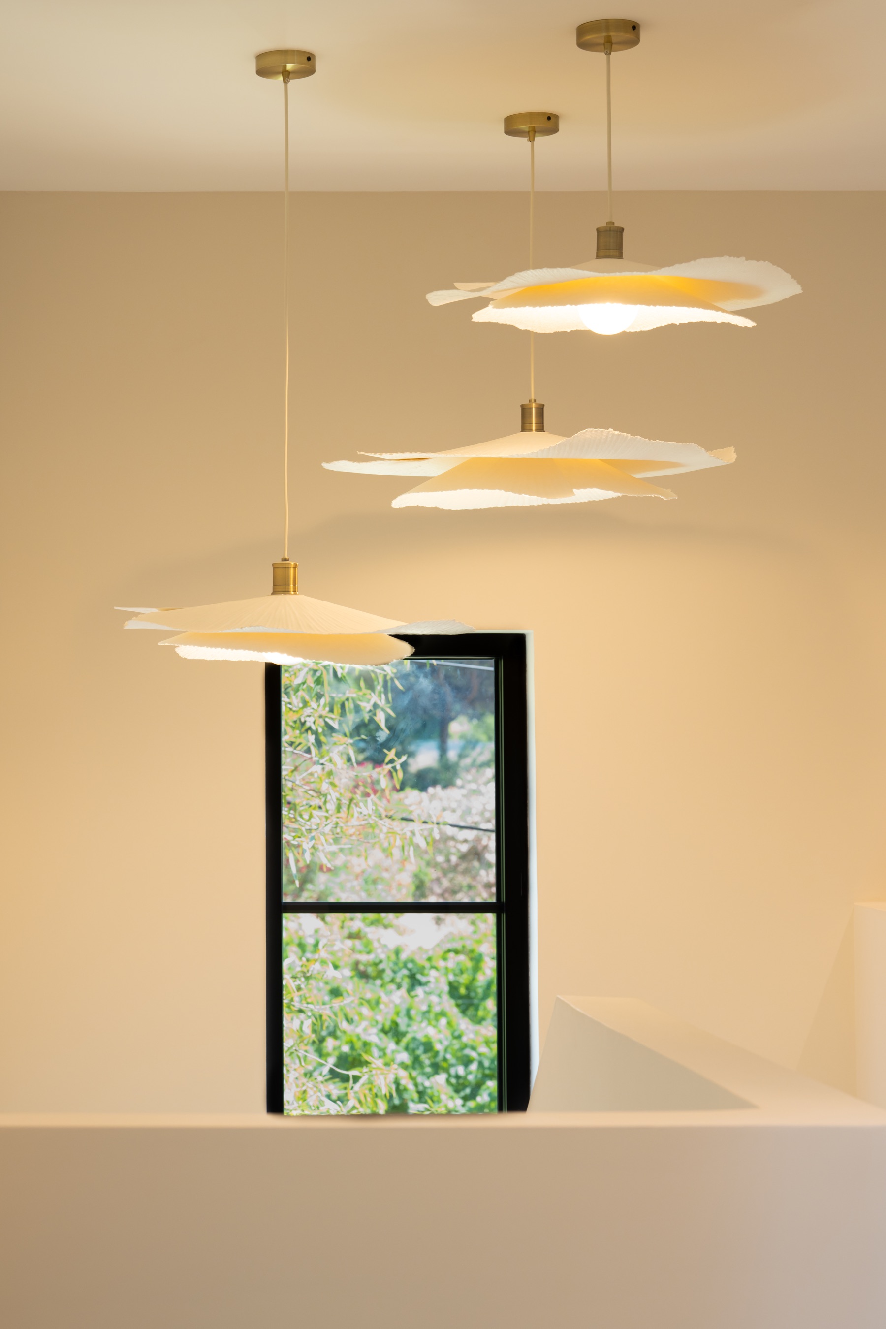 Suspensions lumineuses de la Villa sous les pins à Saint-Tropez